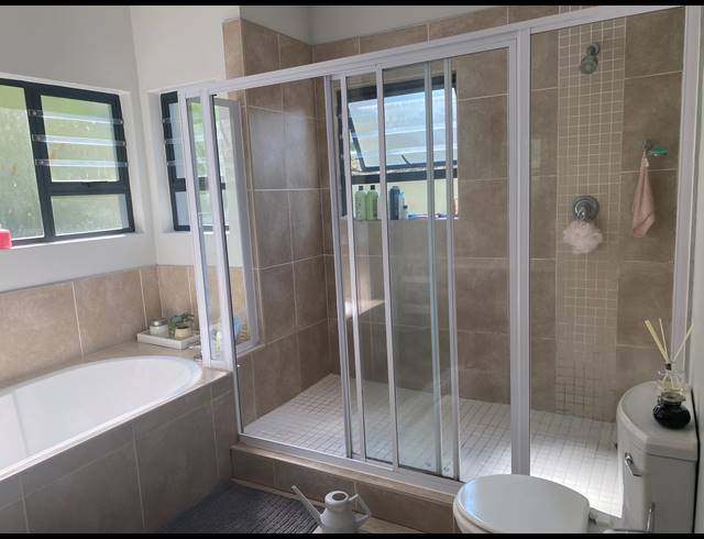 4 BEDROOM APARTMENT TO LET IN PALM LAKES ESTATE